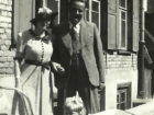 7. Z rodzicami dom na ul.Tatarskiej w Wilnie sierpień 1937