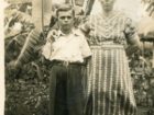 Stanisław Kiełb z matką Marią w Masindi