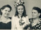 Józefa Kocan (z prawej) z córką Krystyną Streit i znuczką Romaną - Jarosław 1952 rok