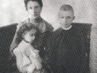 Maria Rozalia Czeżowska z synem Jankiem oraz córeczką Helenką